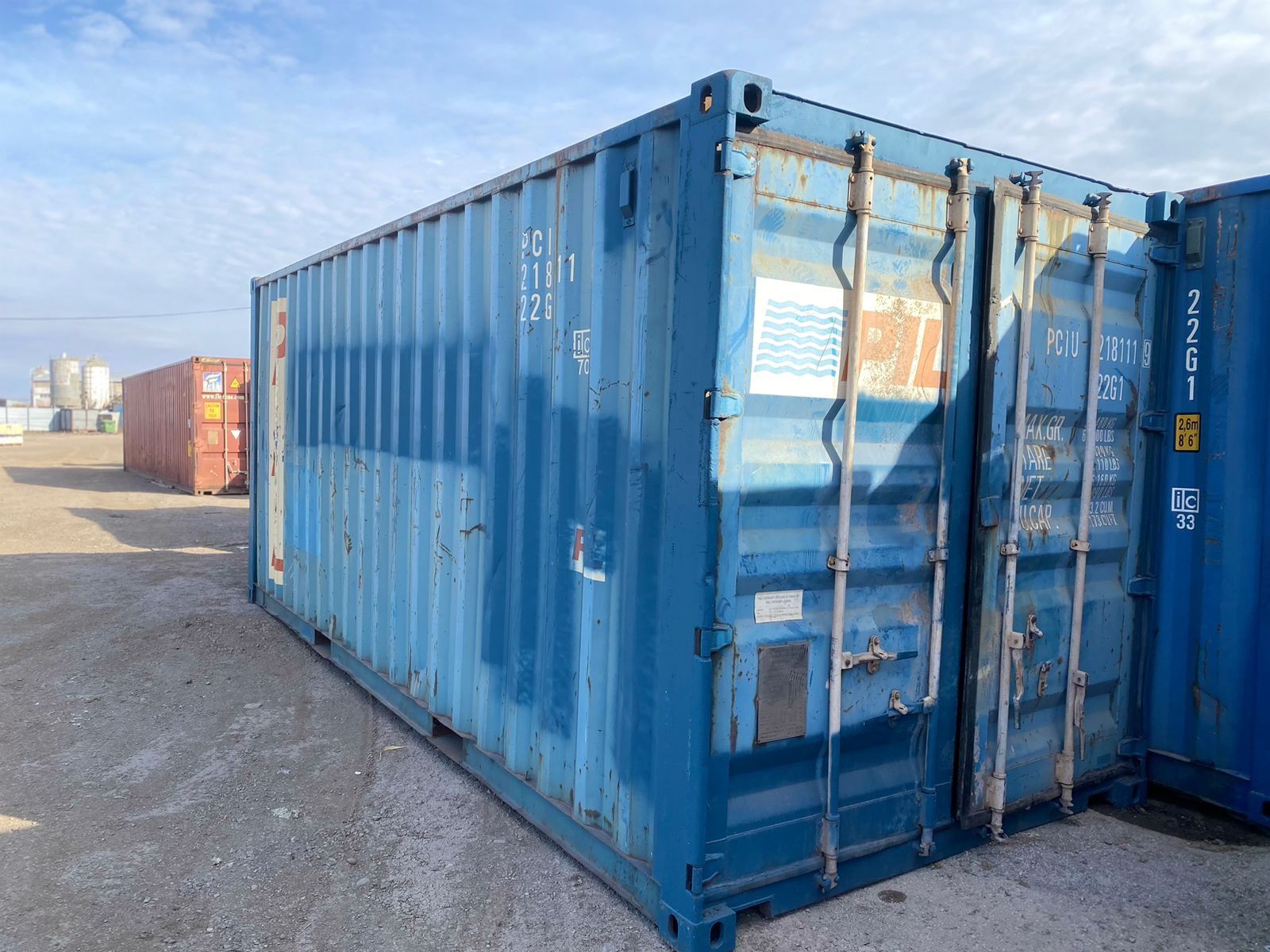 Здам в аренду или продам контейнеры в Астане, Караганде.