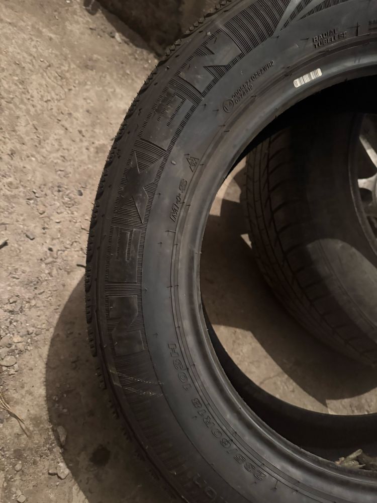 Продам одну зимнюю резину Нексен R18
