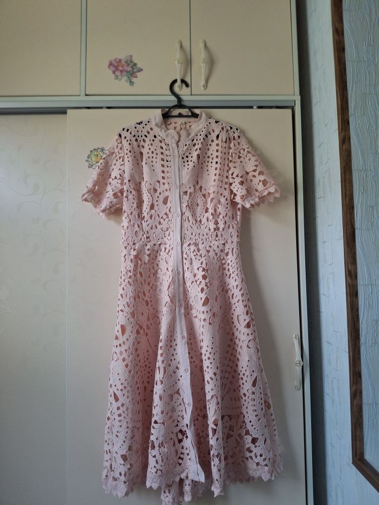 Нежный платья женские