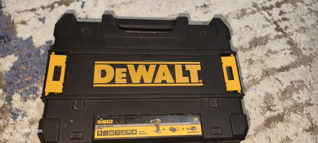 Tstak чемодан dewalt