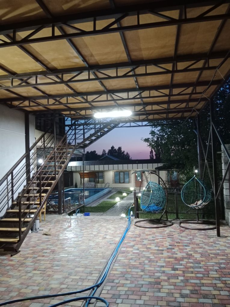 Айна Коттедж Біркөлік