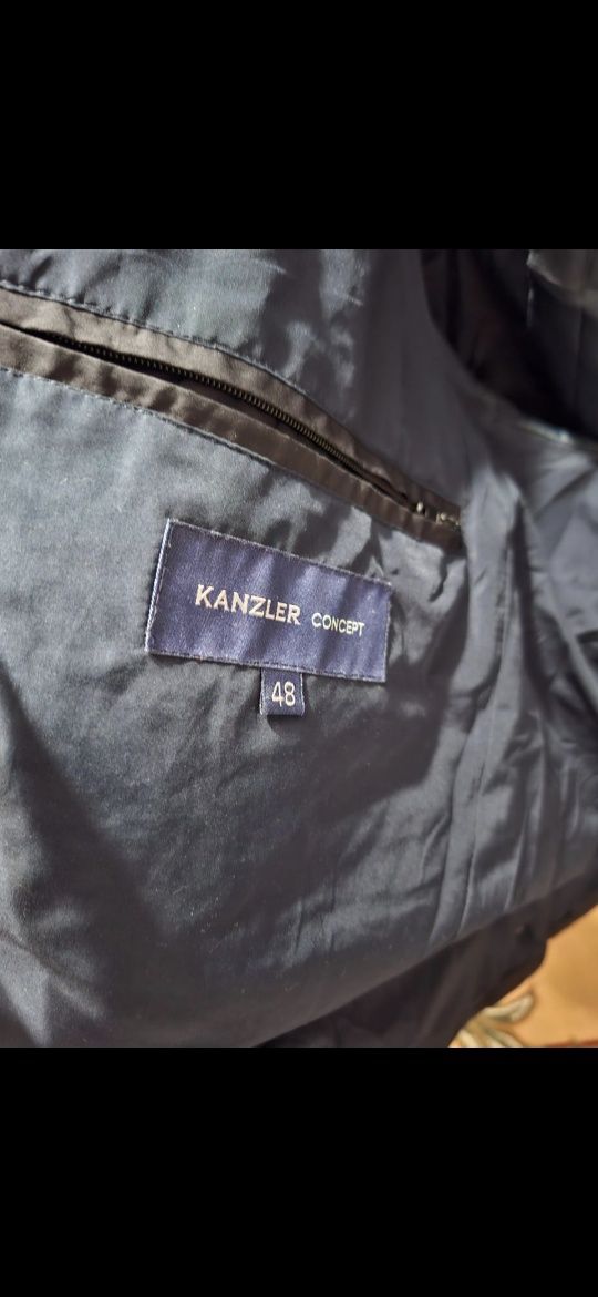 Продам б/у куртку