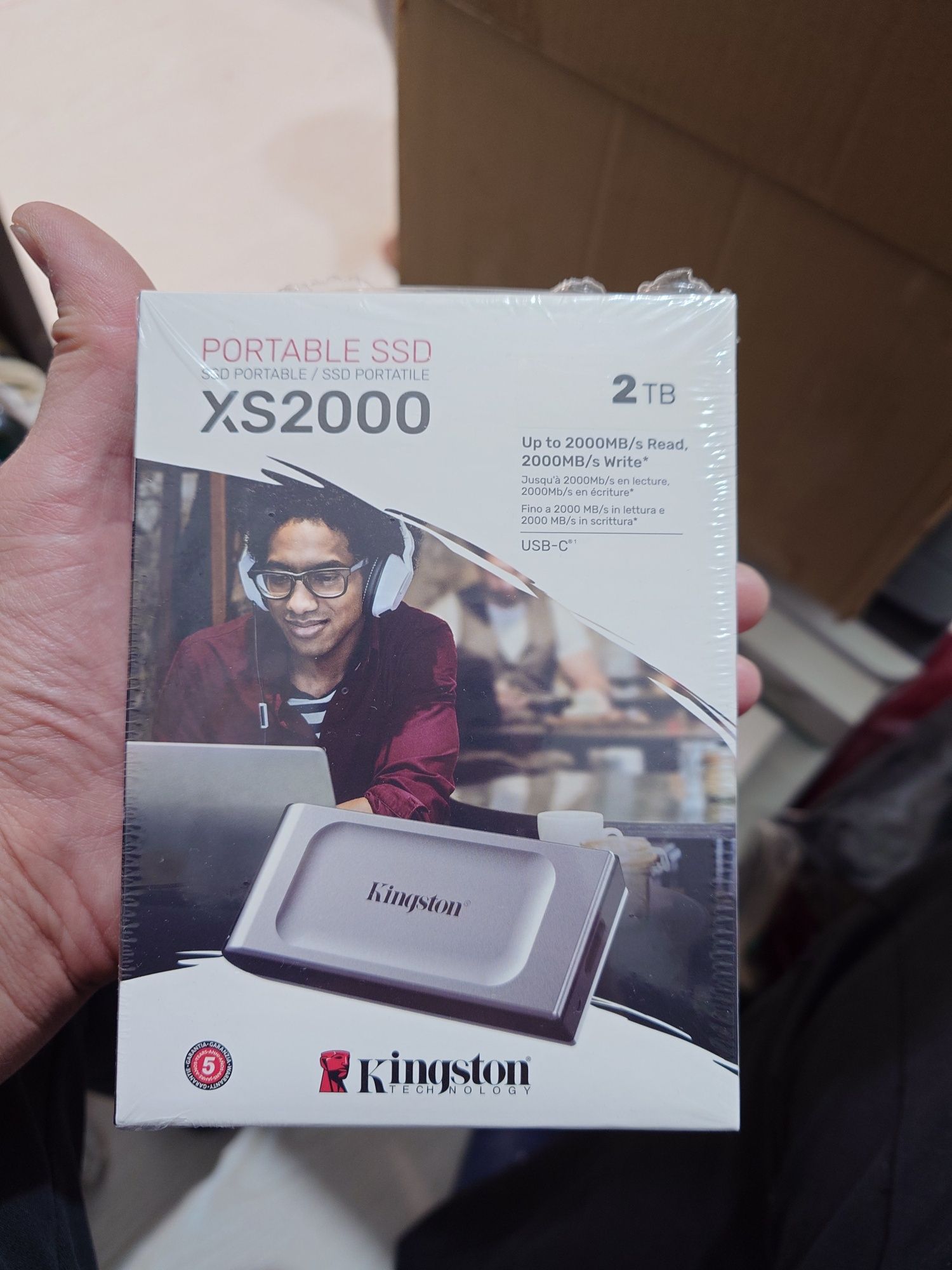 Внешний накопитель Kingston SXS2000/2000G 2000 Гб