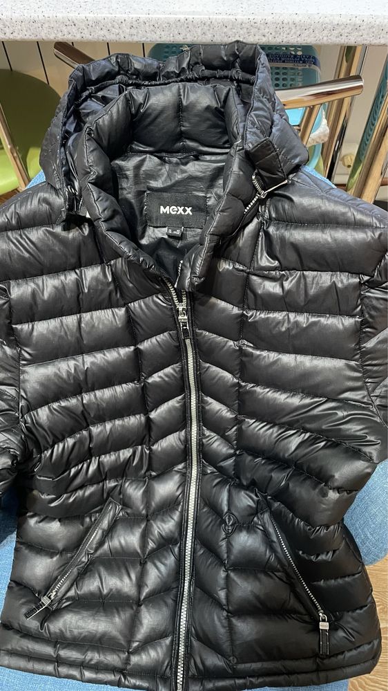 Продам мужскую куртку Mexx