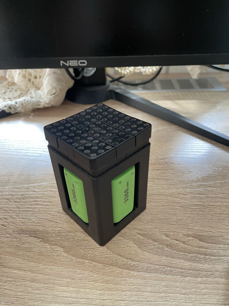 Xbox series S с геймпадом и ориг коробкой и с сменными аккумулятороми