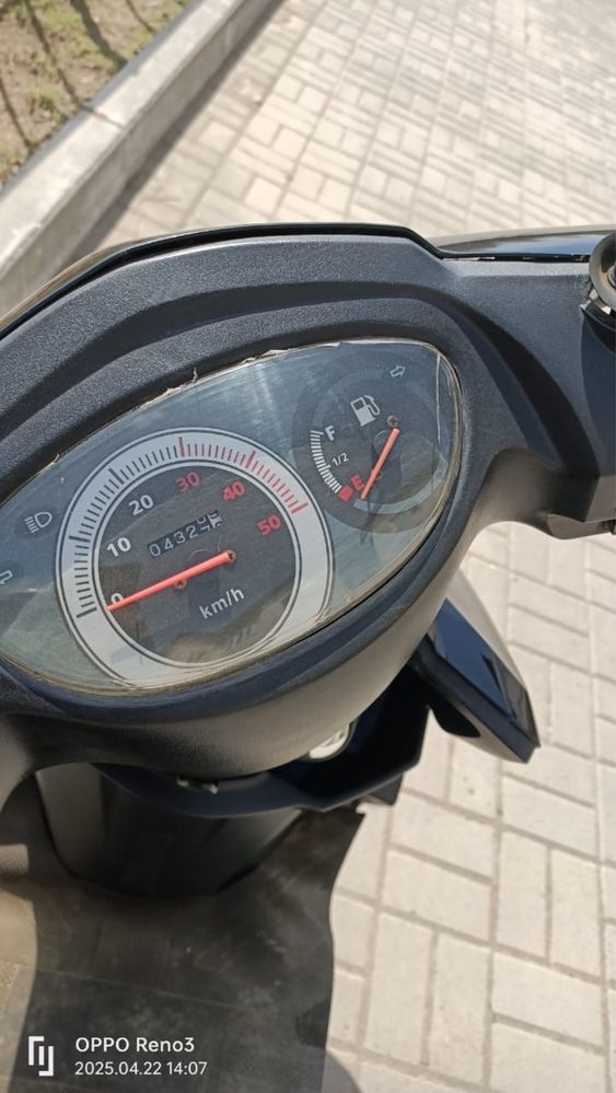 скутер M8,в отличном состоянии .с номером