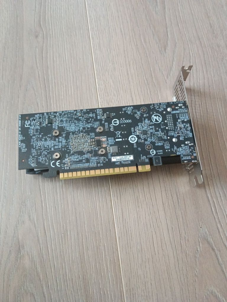 Видеокарта GTX 1650 4gb