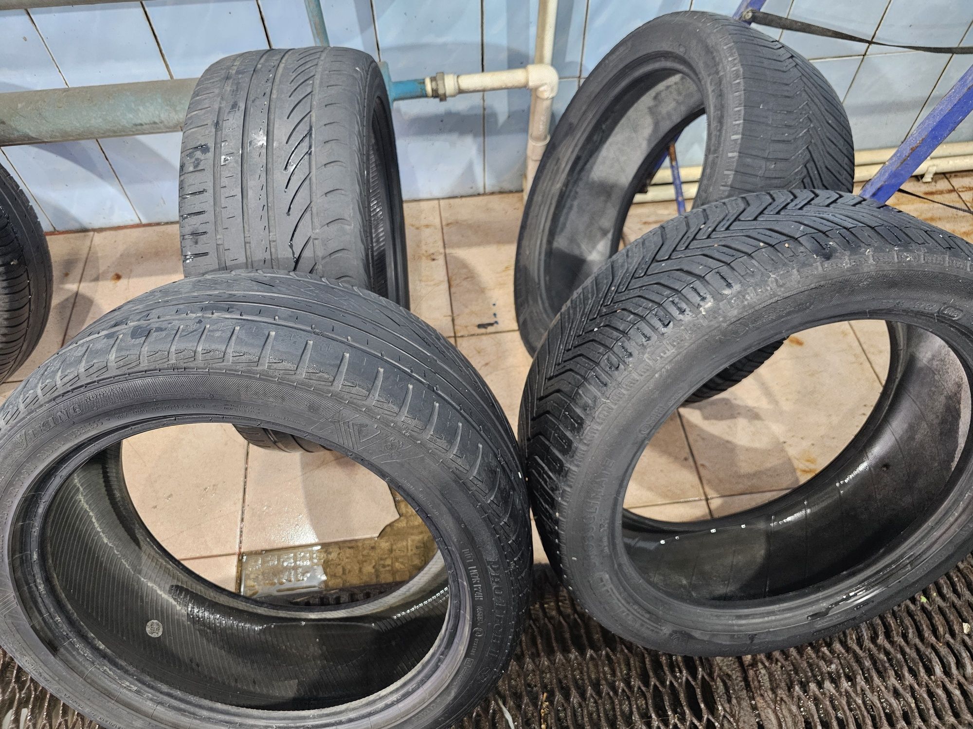 Продам диски с резиной,резину 17,резину14 3 балона