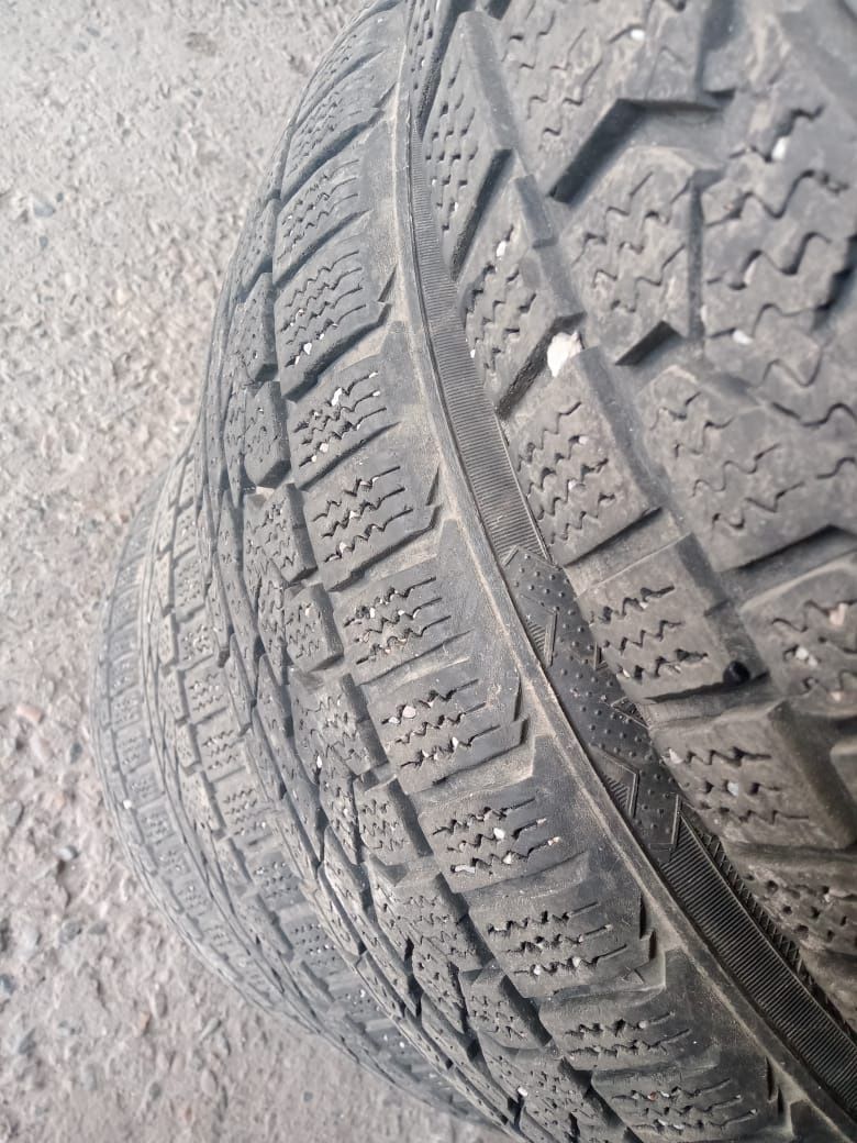 Продам шины на 16R