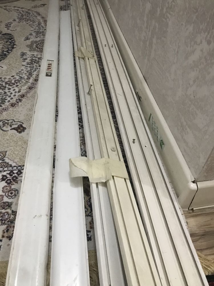 Продаю карниз б/у