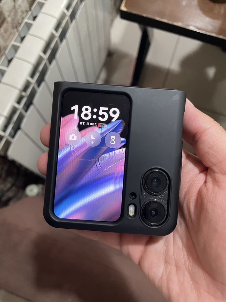 Продам Oppo find n2 flip