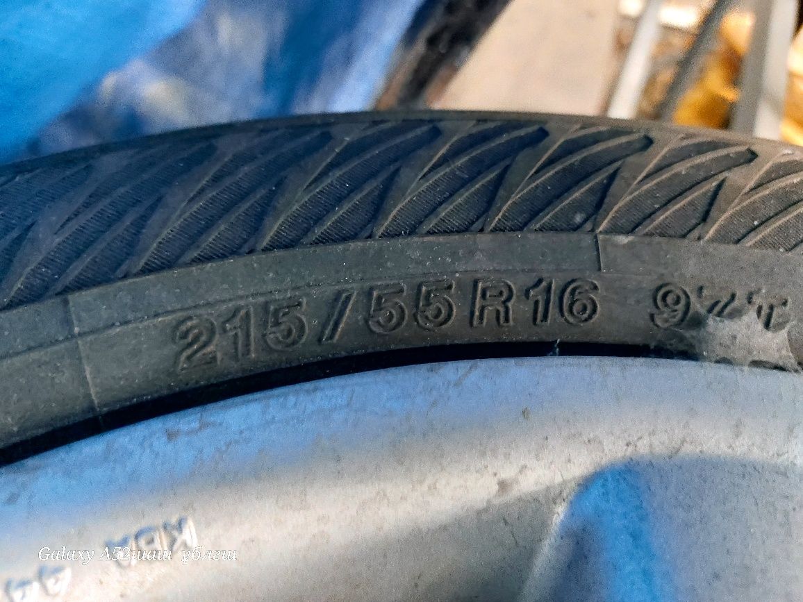 Продам срочна.  16 диск с покрышкой