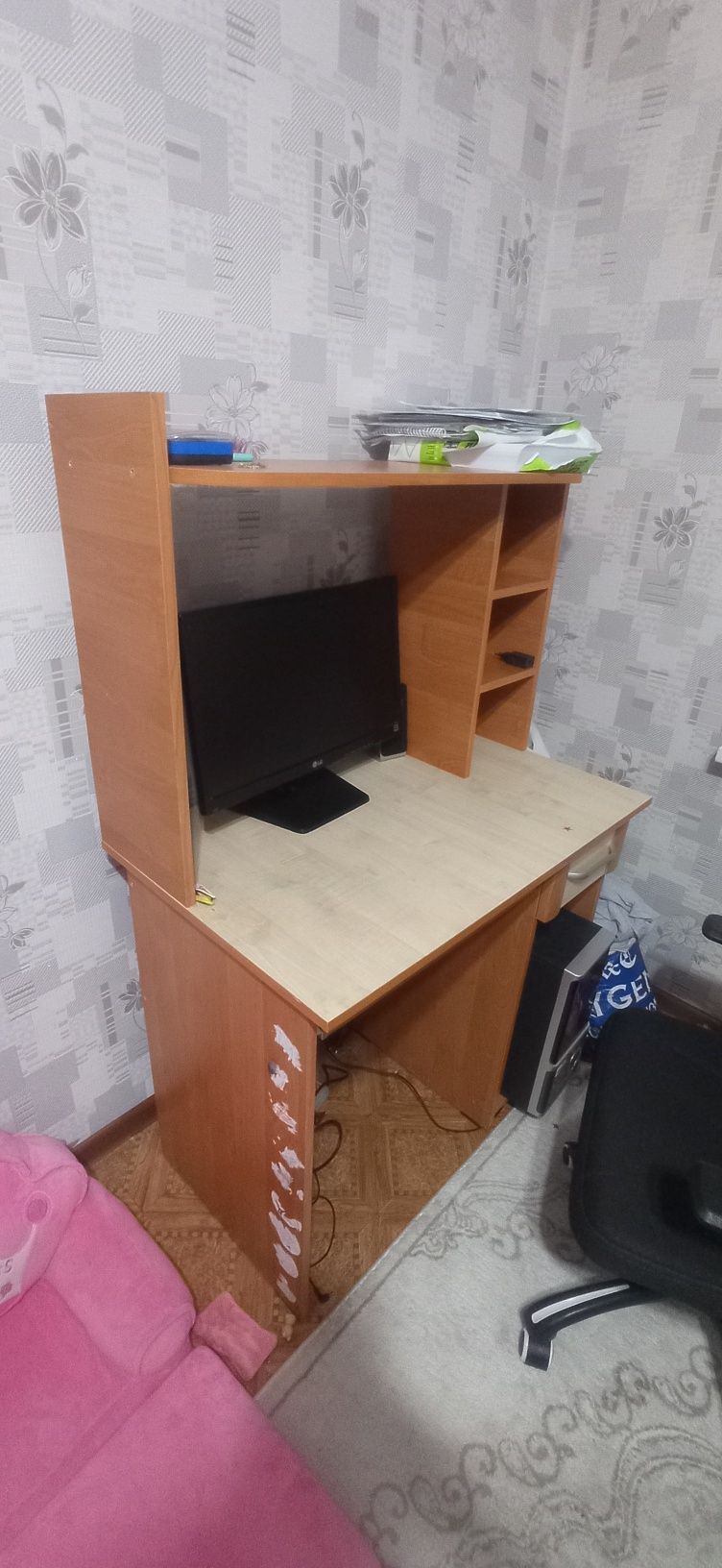 Компьютерный стол