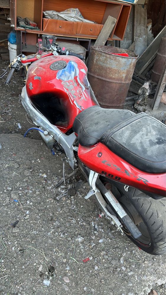 Продам suzuki gsxr 600