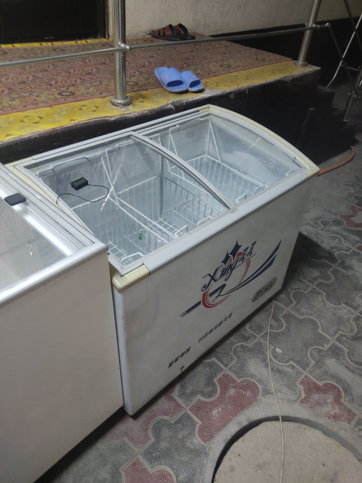 Морозильник стеклянный с доставкой