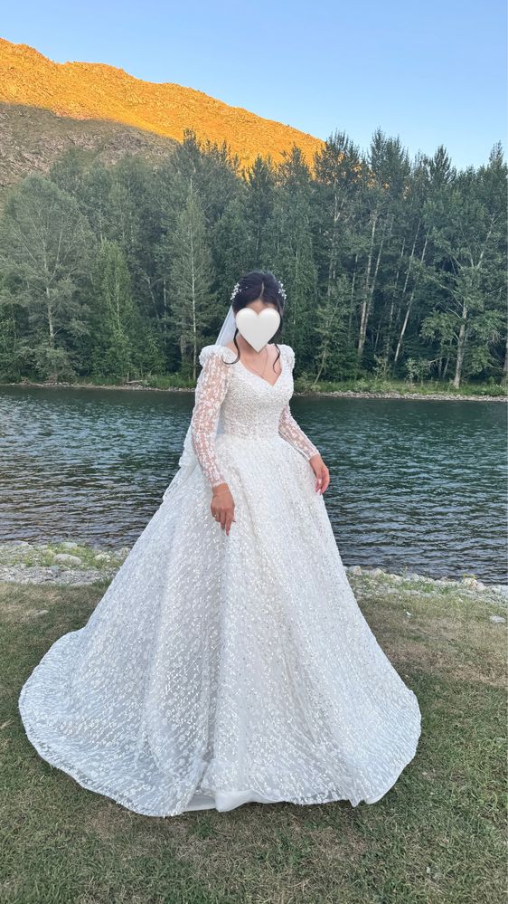 Свадебный платье