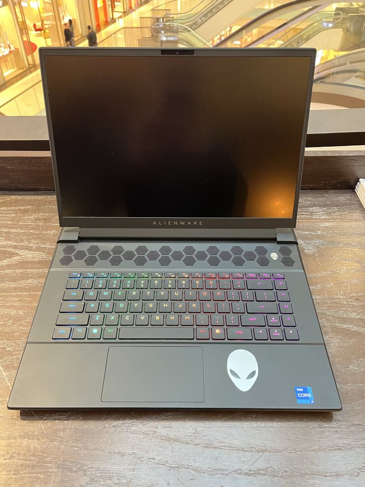 Dell Alienware M15 R7 - 15,6 2К 240hz amd7-6800H/3070ti/16/512gb