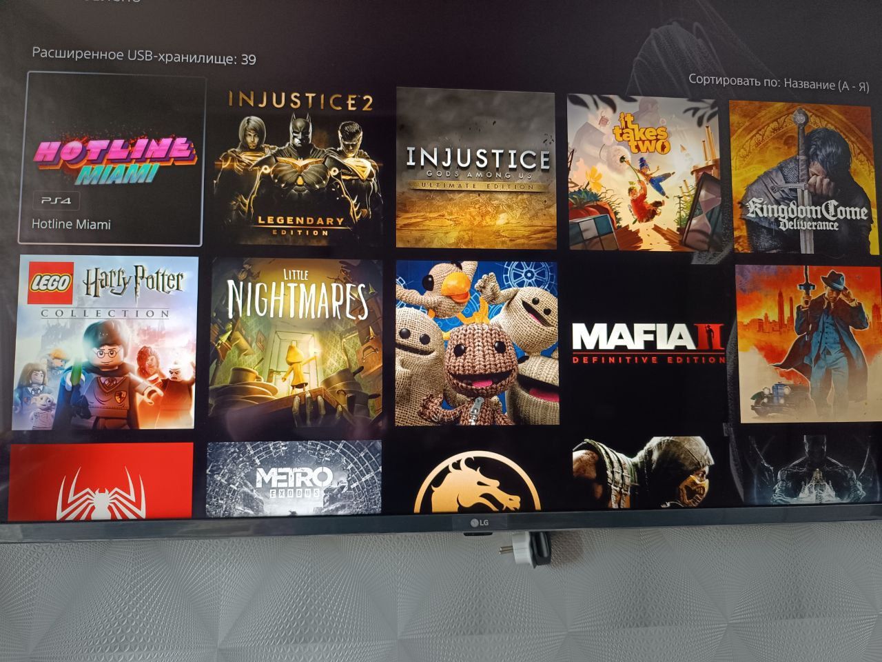 Продам PS 5 1тб, 2 геймпада