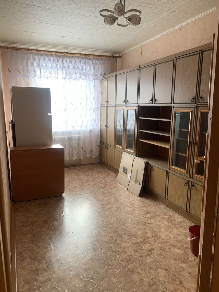 Продается 3-х комнатная кв на 7 микрорайоне (квадратный коридор)