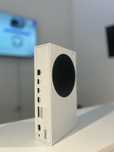 Xbox Series S в отличном состоянии