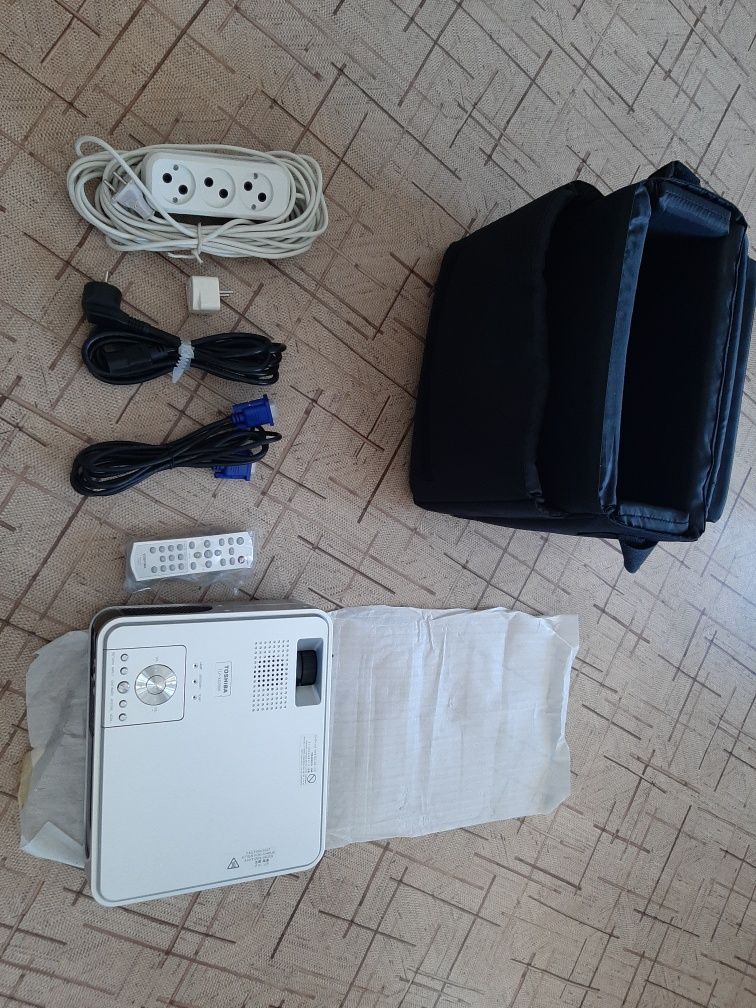 Проектор Toshiba TLP-XD2000