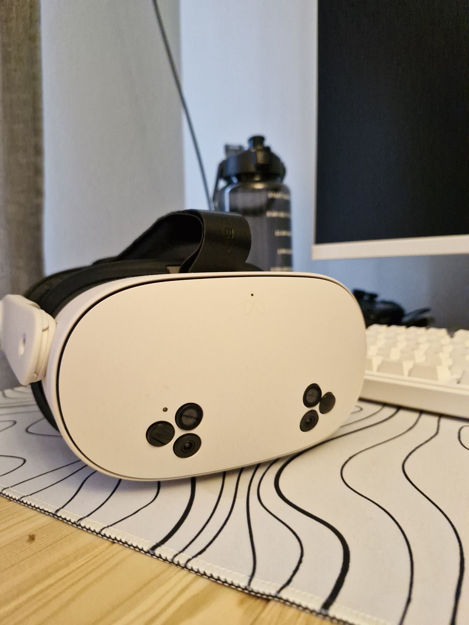 Продам VR очки Oculus Meta Quest 3s 128гб в хорошем состоянии