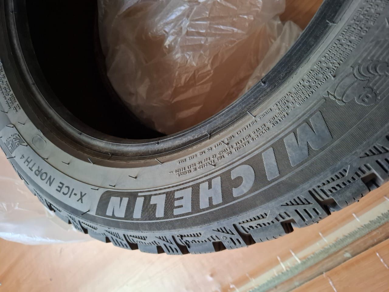 Пролам зимняю резину премиум класса Michelin X-Ice North 4