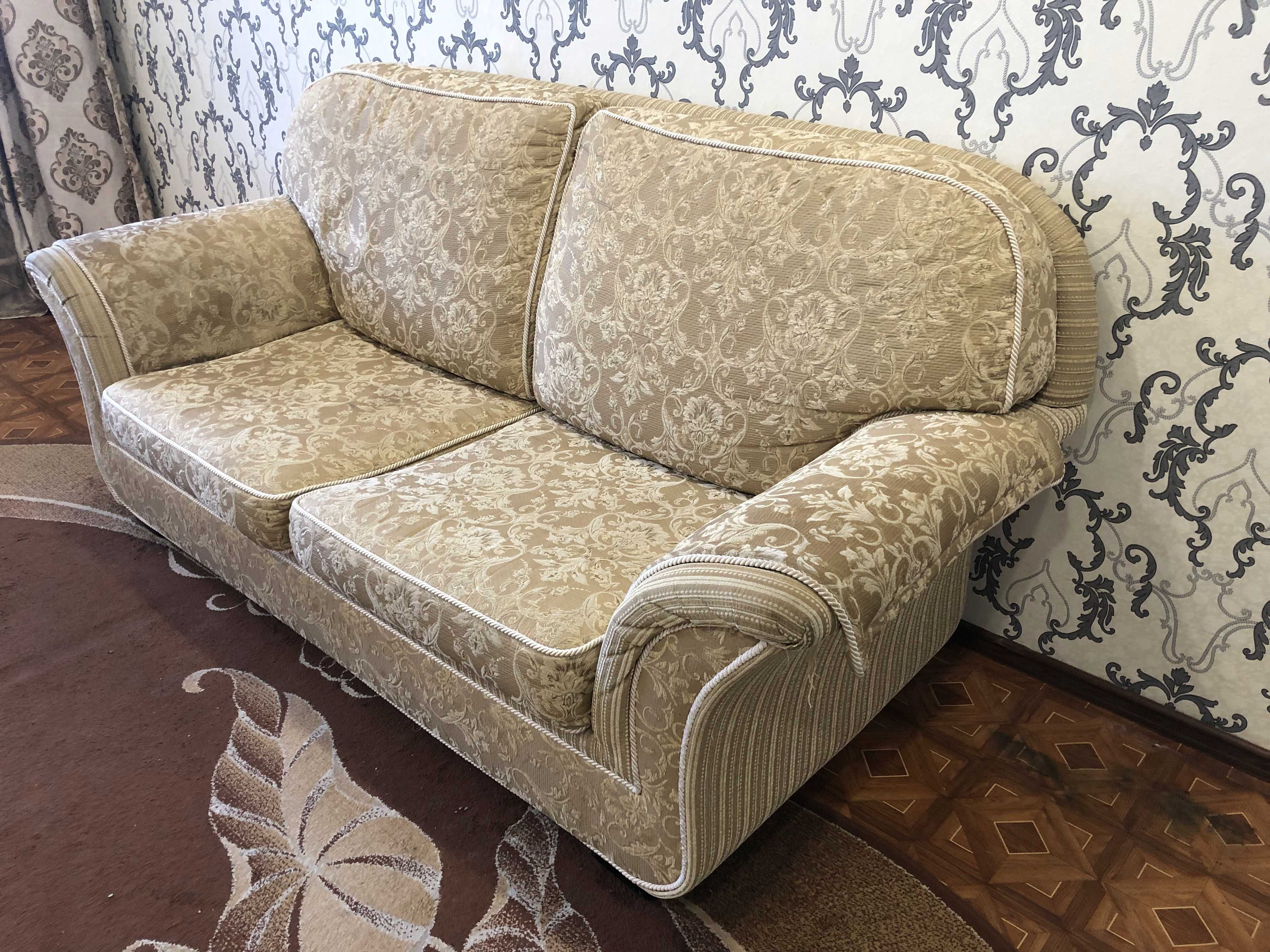 Продам диван с раскладным механизмом ("французская раскладушка")