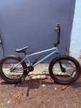 BMX Haro — крутой велосипед для трюков и катания!