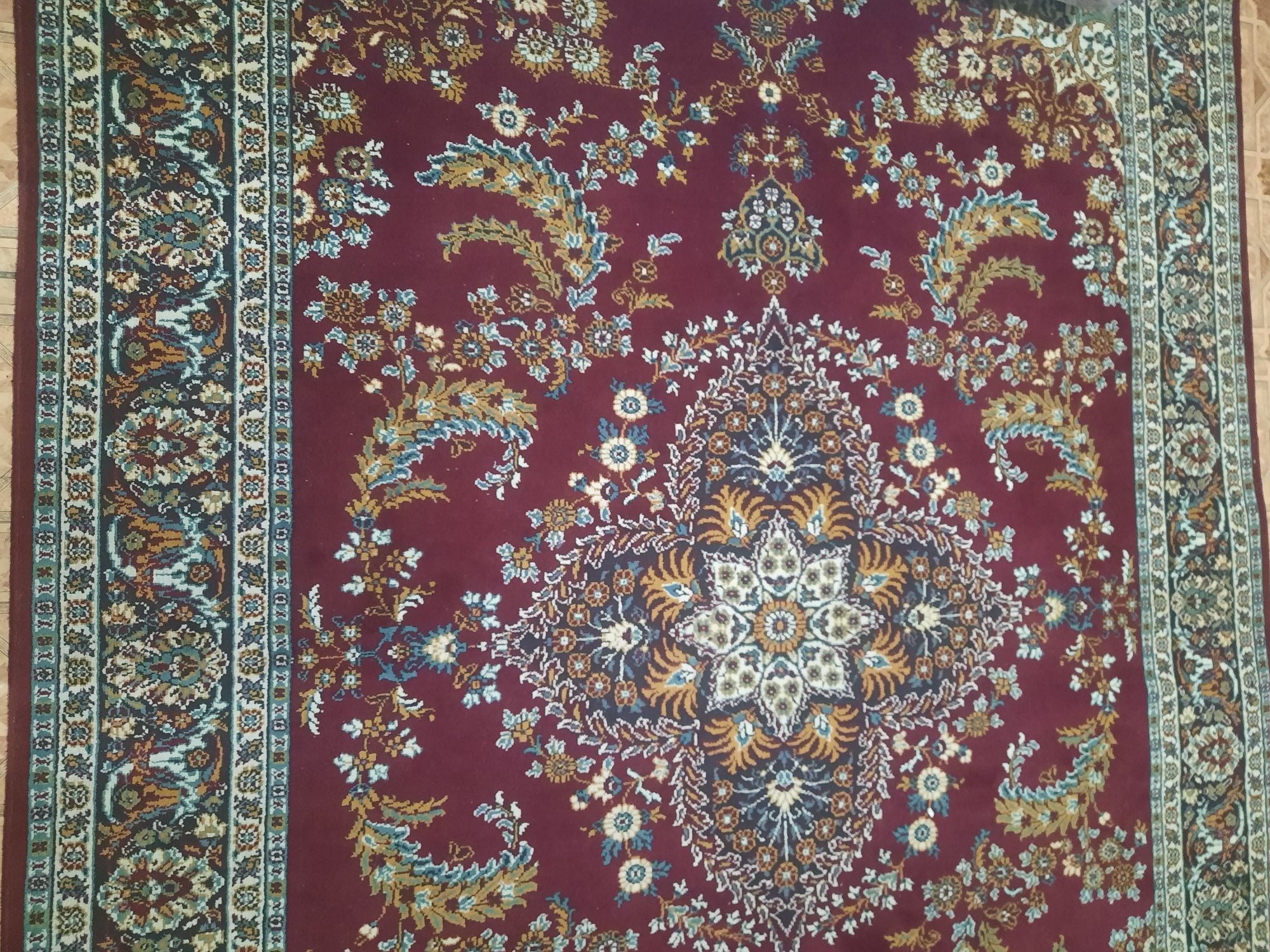 Продам алматинские, шерстяные ковры.