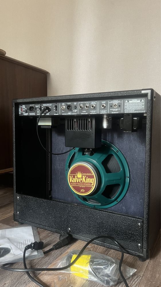 Гитарный ламповый комбоусилитель Peavey Valve King II 20 Combo