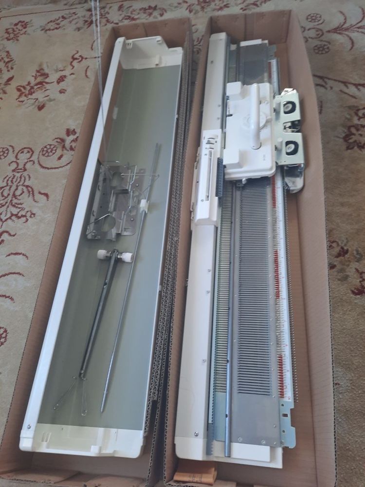 Вязальная машинка Silver Reed 280
