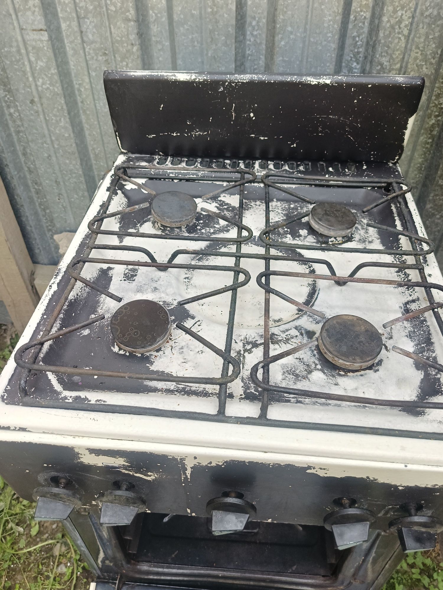 Продам газ плиту