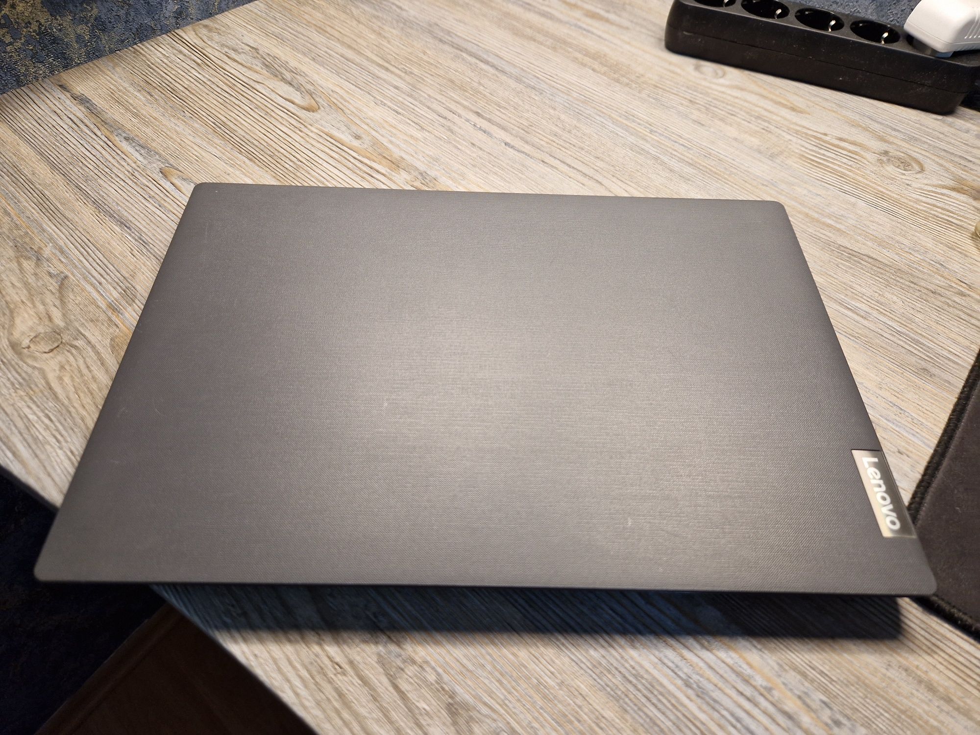 Ноутбук Lenovo для работы модель V15-ADA