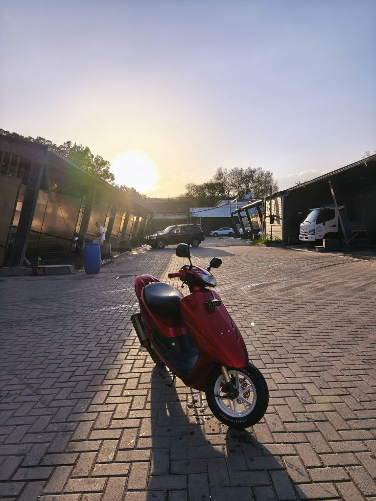 Honda Dio 35 ZX.