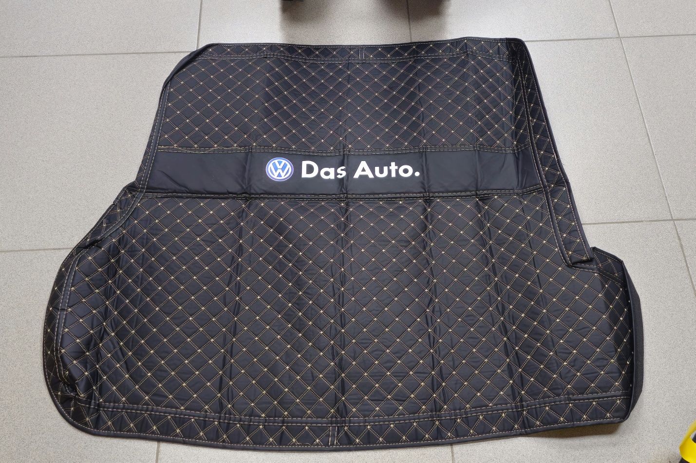 Полик багажника Passat b5