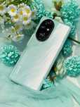 Honor 200 Pro  .