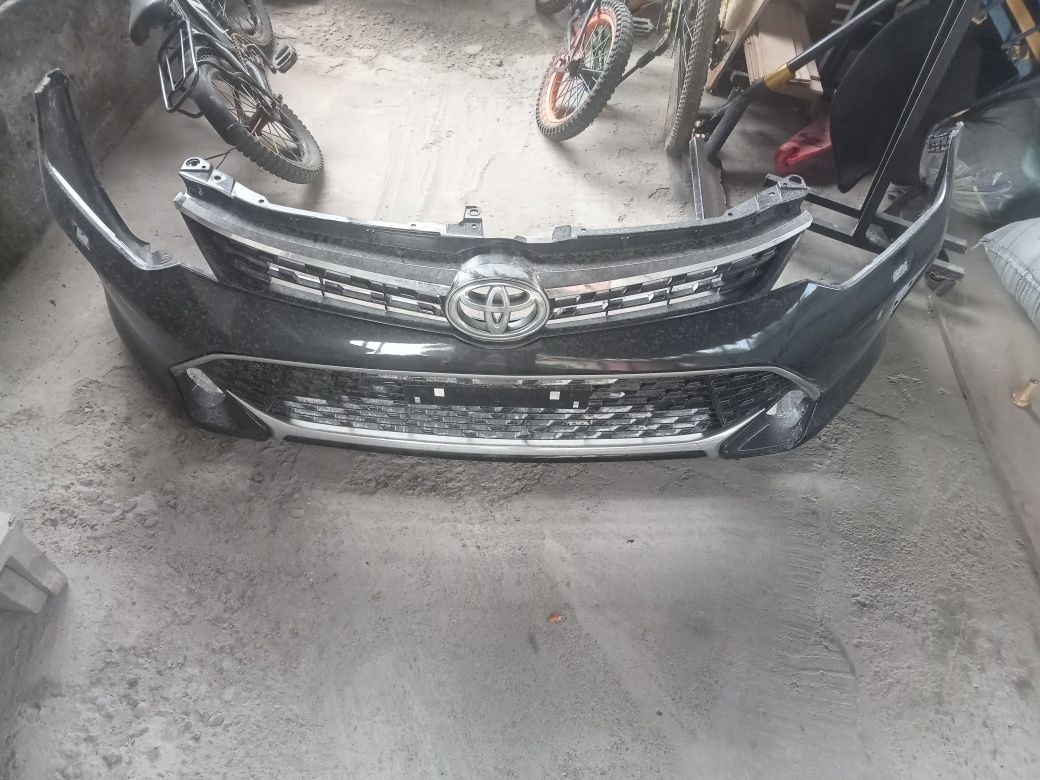 Продам бампер от Toyota camry 55