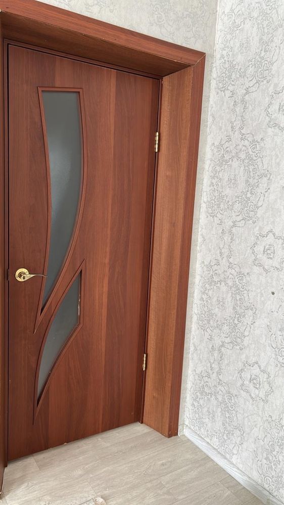 Продам двери б/у