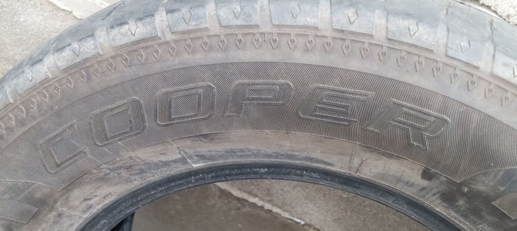 Продам авто шины недорого