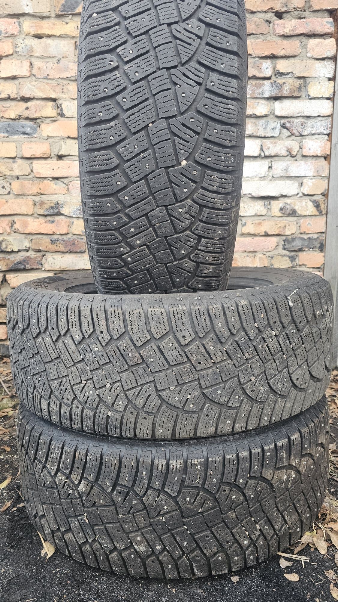 Продам шины Continental 265/60/18 зимние/шипованные R18