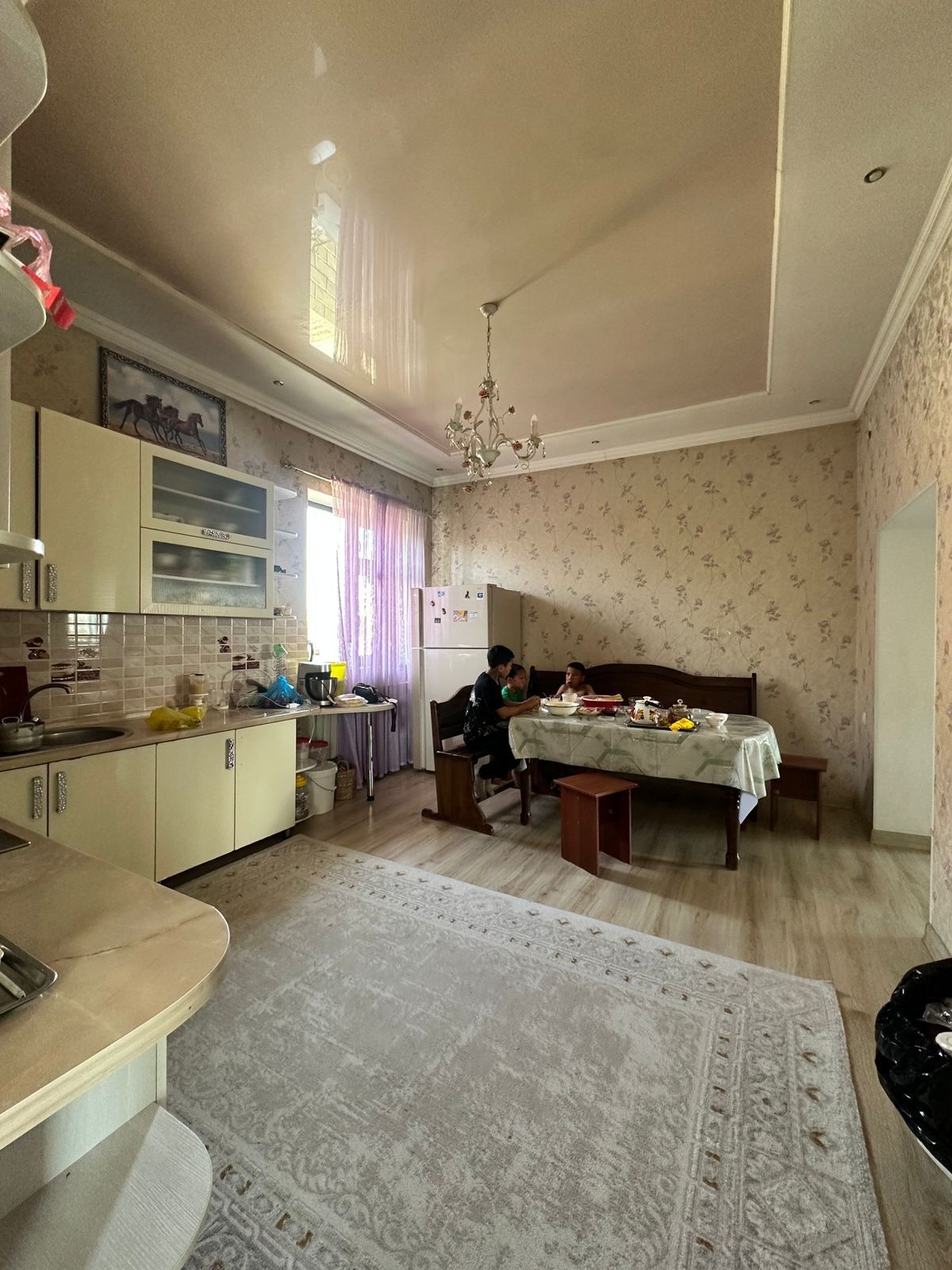 Продам 6 комнатный дом на Пахтакоре.