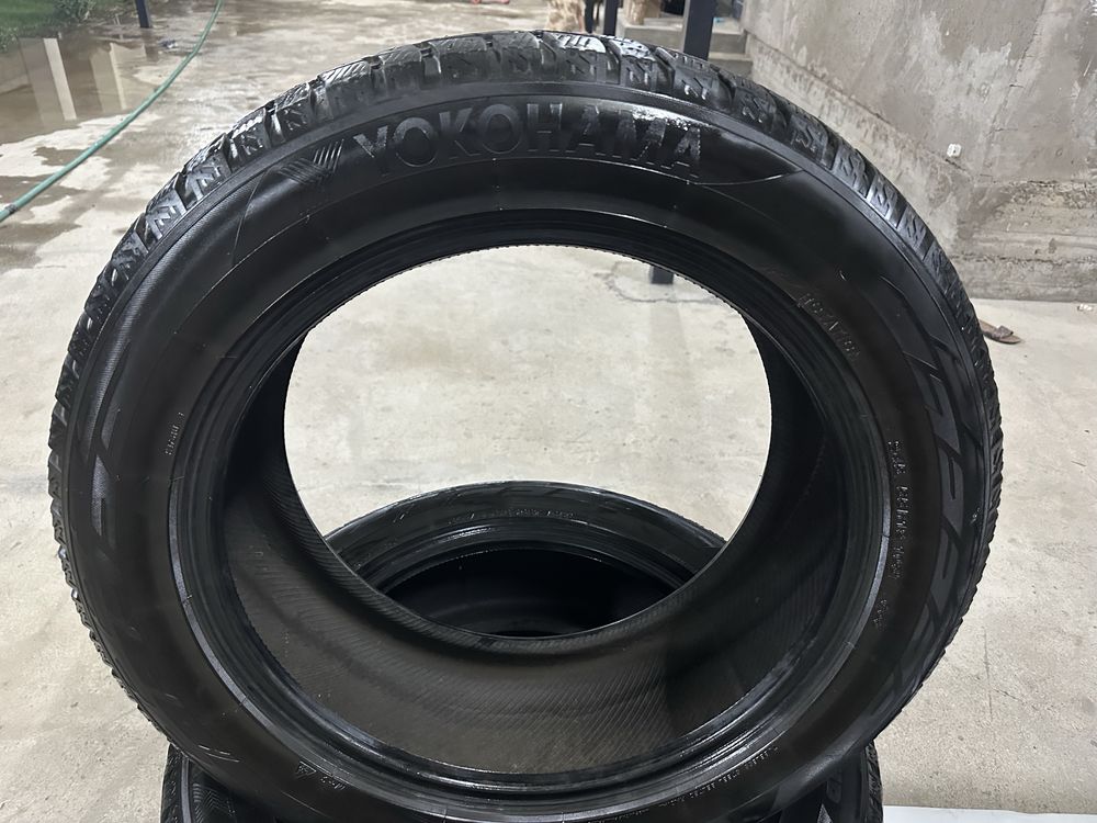 Зимние шипованные Yokohama 245/55 R19 — отличное состояние!