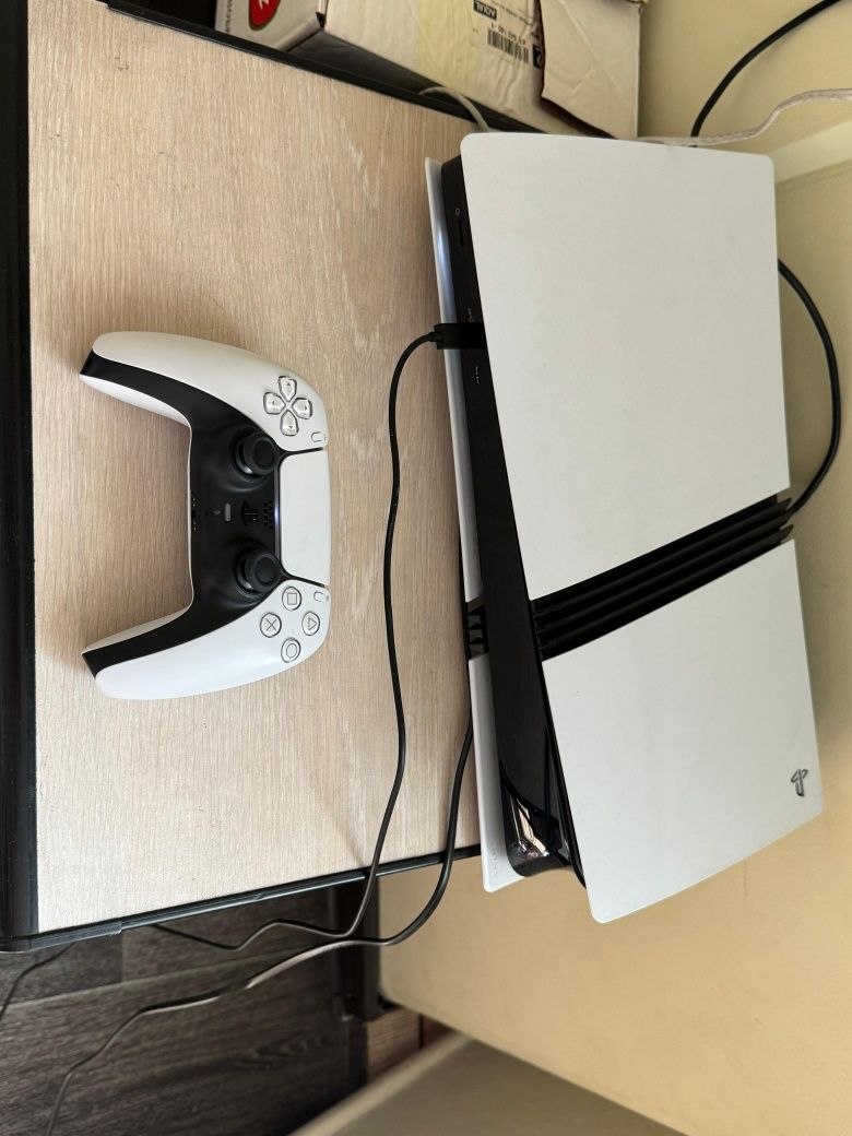 Продам Playstation 5 Pro 2TB