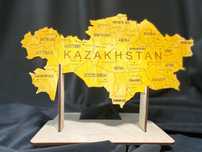 Карта Казахстана с подставкой