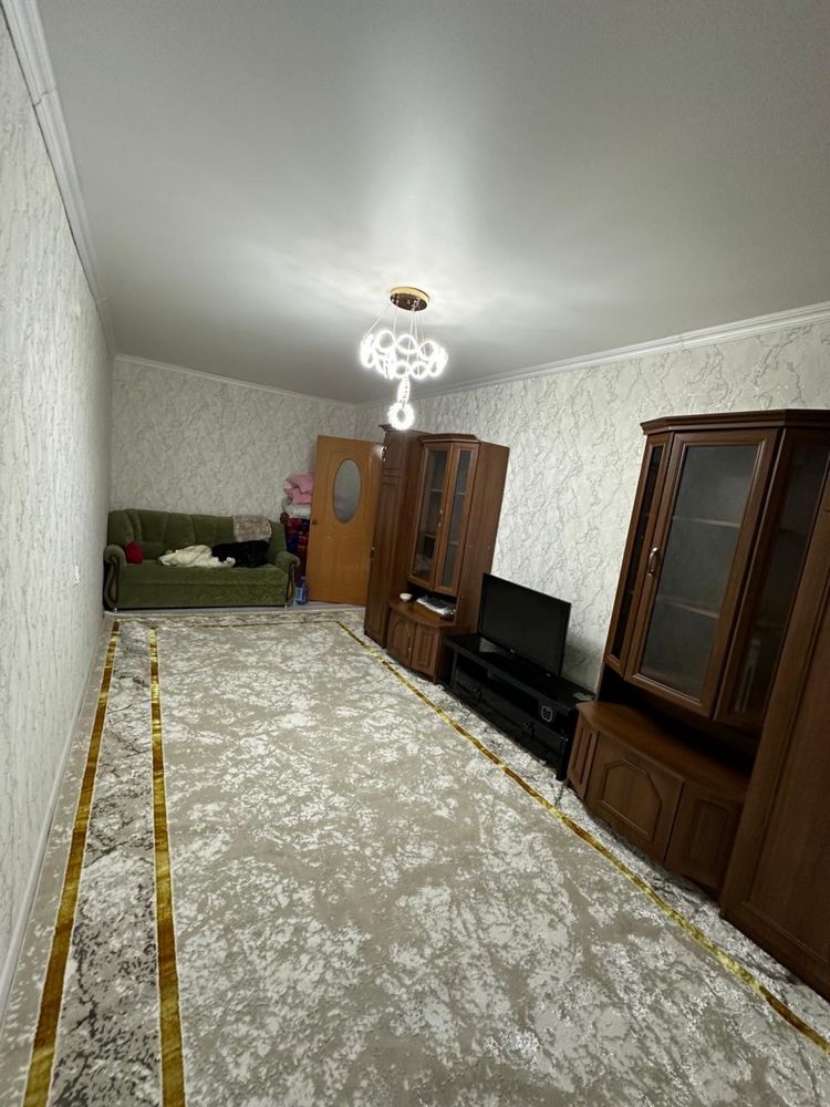 Шұғыла. 43 дом 1бөлмелі кв сатылады.