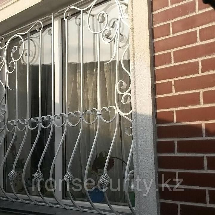 Решётки на окна балкон