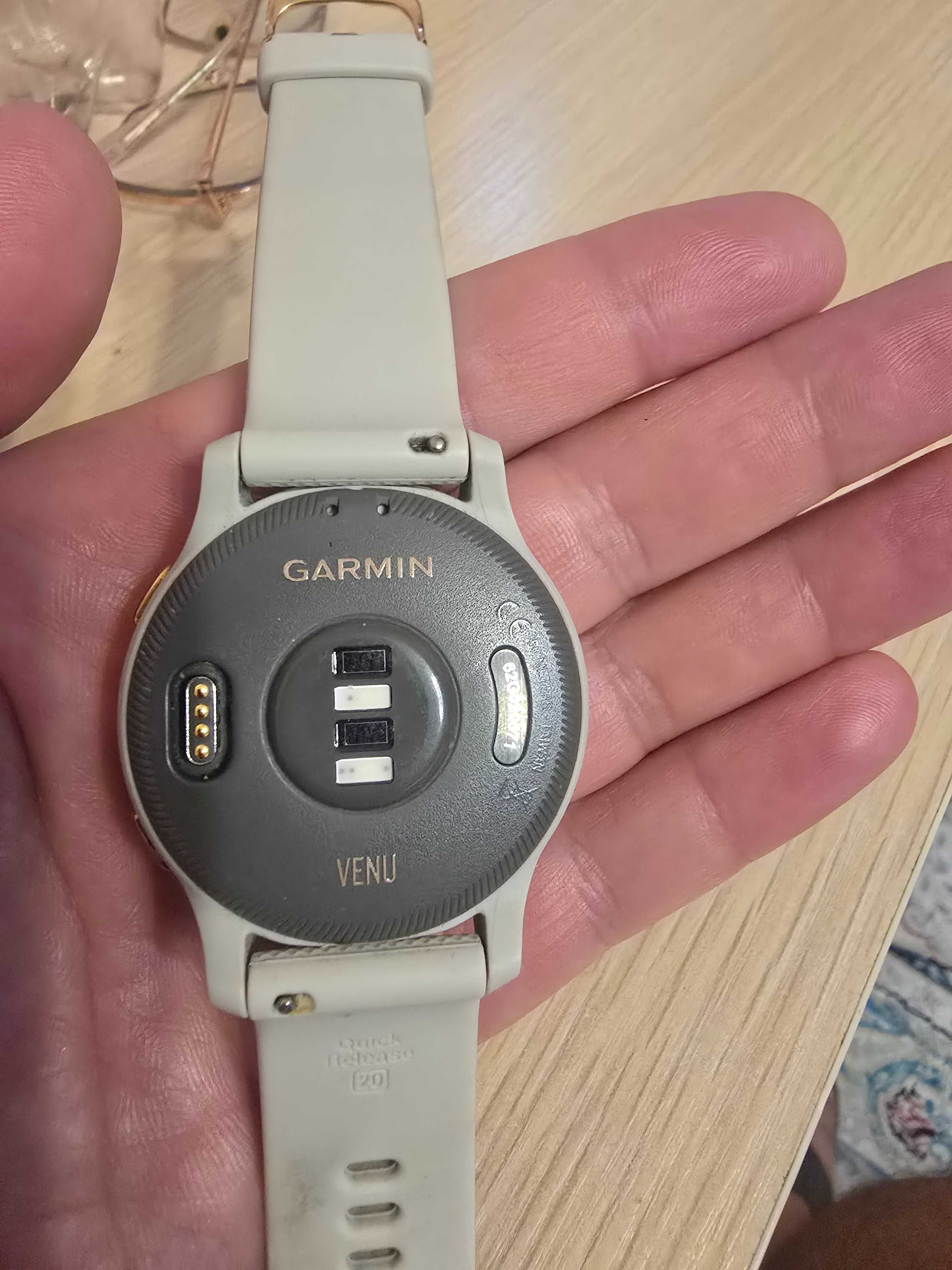 Продам Garmin Venu