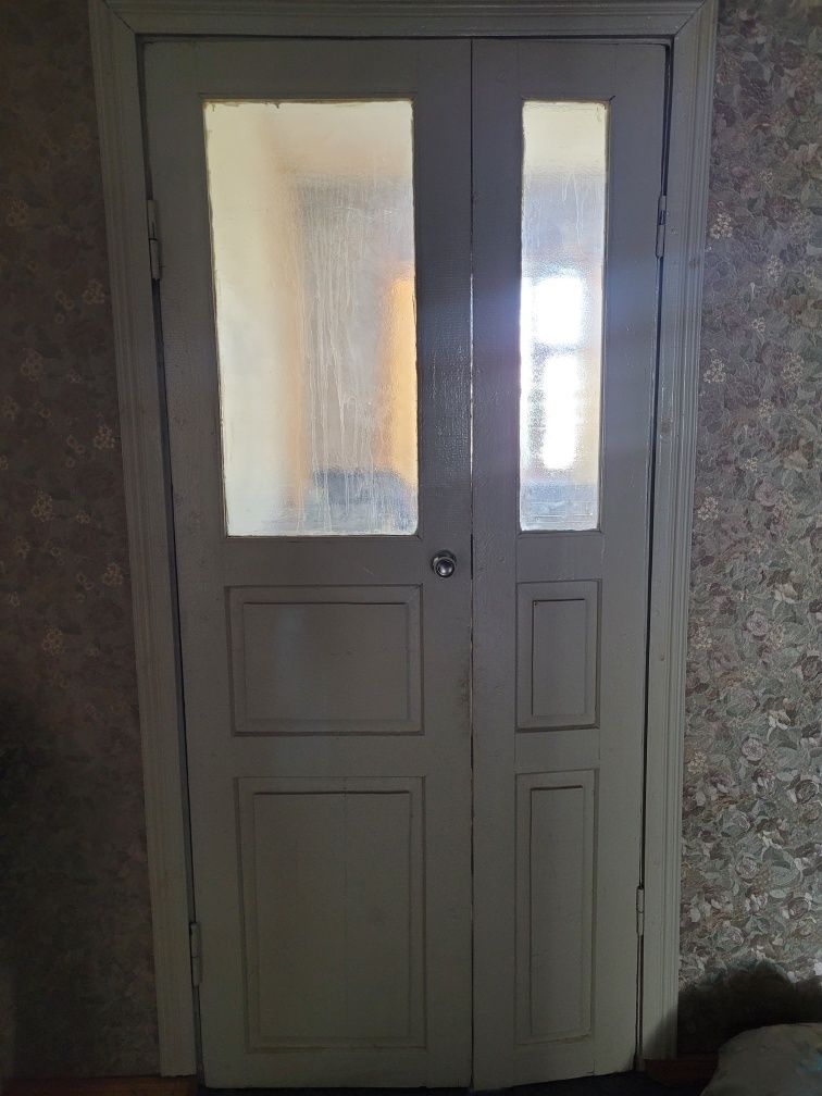 Продам двери!Количество 8 штук
