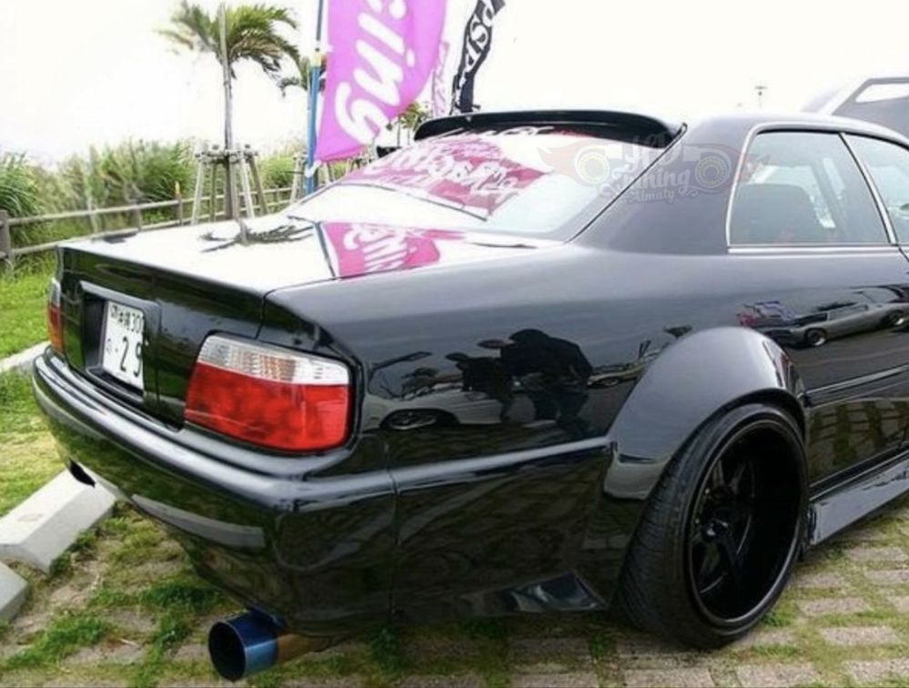 Спойлер на стекло Toyota Chaser 100